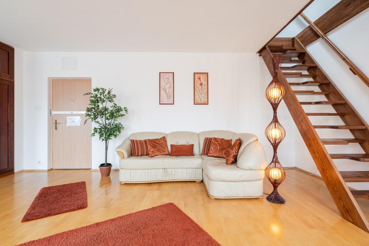 Beautiful Apartment With Ac Boedapest Buitenkant foto