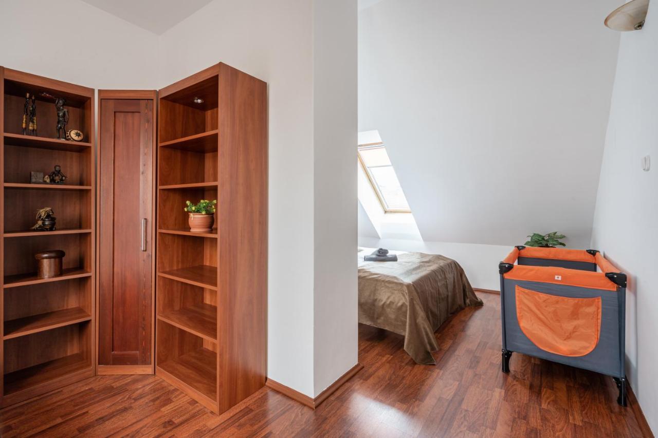 Beautiful Apartment With Ac Boedapest Buitenkant foto