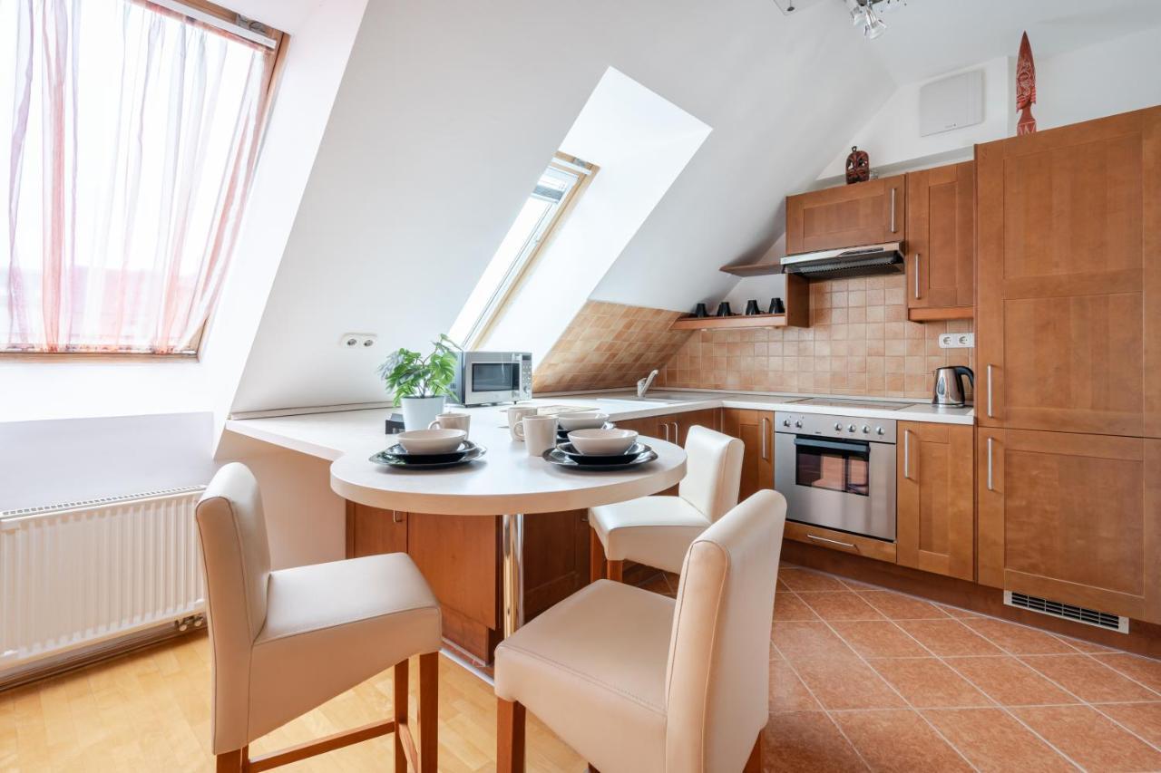 Beautiful Apartment With Ac Boedapest Buitenkant foto